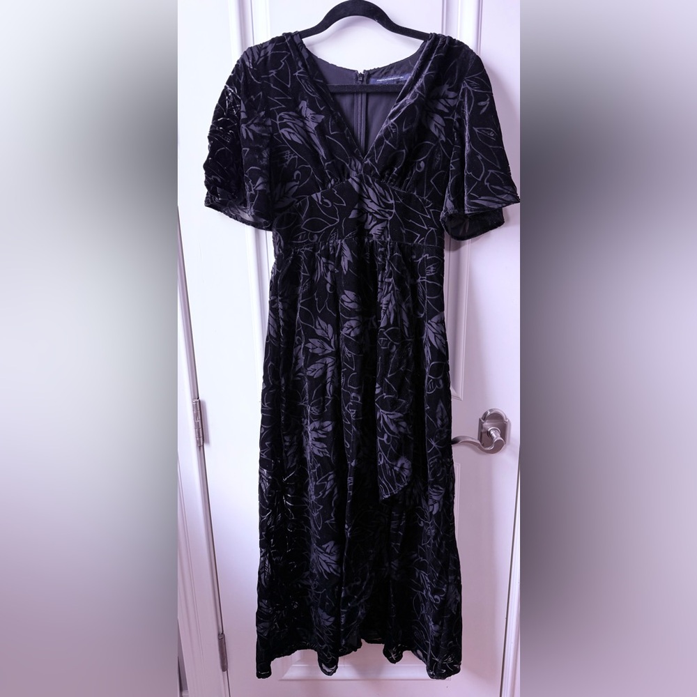 Perfect dress for the holidays and beyond!
